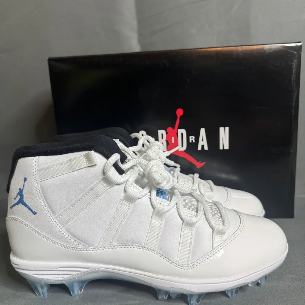 Jordan 11 Retro Mid Football Cleats Mens 9.5 White Legend Blue HM7322-104 NIB